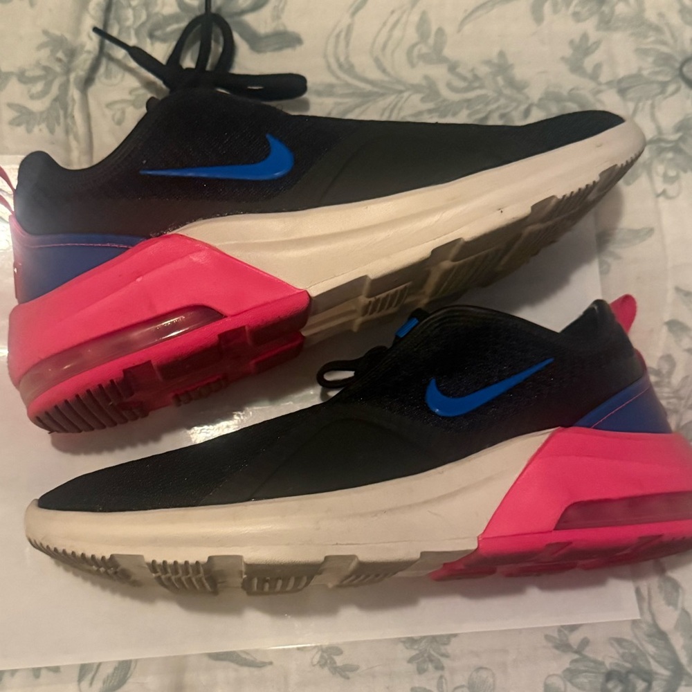 Nike Women’s Black and Pink Sneakers with Blue Accents